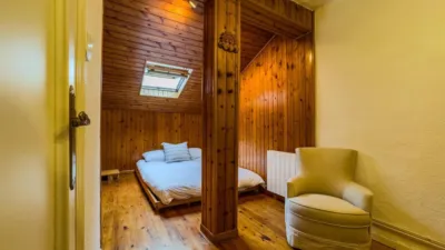 Penthouse on Calle del Marqués de Santillana photo 8