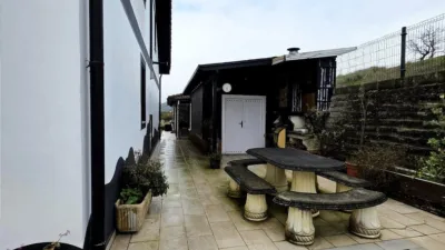 Chalet in Barrio de San Mamés Albulde photo 11