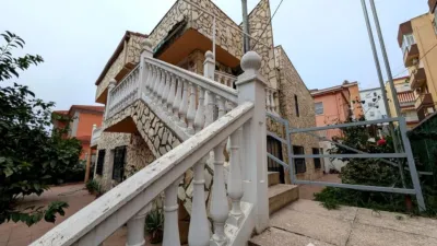 Chalet on Martínez de Ubeda Street photo 6