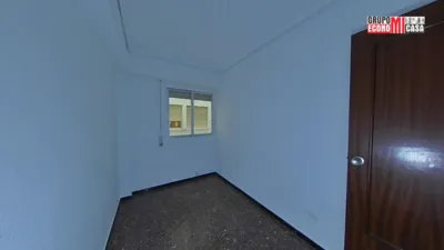 Flat in Ensanche photo 13