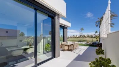 Chalet en venta en Lo Romero Golf, Pinar de Campoverde (Pilar de la Horadada) de 594.000 €