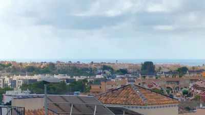 Chalet en venta en Pau 26, Las Filipinas-Villamartín-Canal Norte (Distrito Orihuela Costa. Orihuela) de 575.000 €