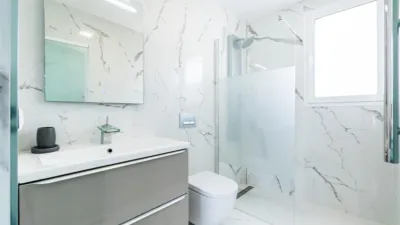Chalet en venta en Pau 26, Las Filipinas-Villamartín-Canal Norte (Distrito Orihuela Costa. Orihuela) de 575.000 €