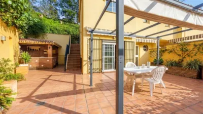 Semi-detached house on Calle Jabea photo 5