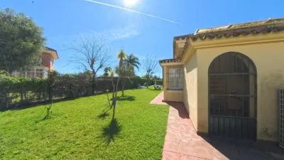 Chalet on Calle Anibal photo 2