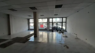 Local comercial en venta en Avenida Rosalía de Castro, cerca de Calle del Xeixo - Vista 2