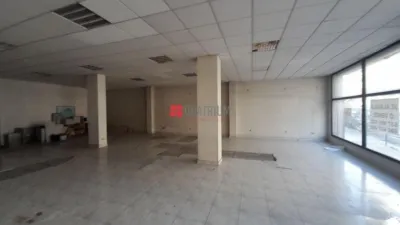 Local comercial en venta en Avenida Rosalía de Castro, cerca de Calle del Xeixo - Vista 4