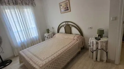 Apartment on Calle del Nueve de Octubre photo 11