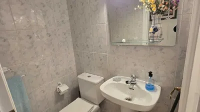 Apartment on Calle del Nueve de Octubre photo 13