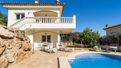 Casa en Carrer de la Vall de Bianya photo 11