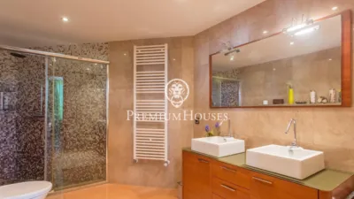 House in La Montgoda photo 16
