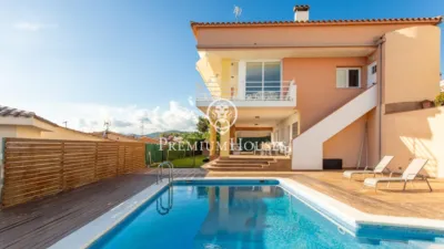 House in Can Valmanya photo 2