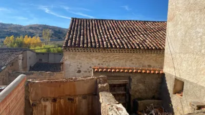 Casa en venta en Calle San Miguel, 18, Burbáguena de 50.000 €