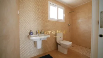 Semi-detached detached chalet in Carrer de Malta photo 12