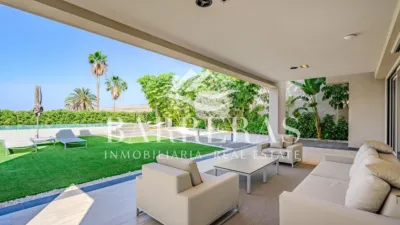 Chalet en calle La Caleta photo 4