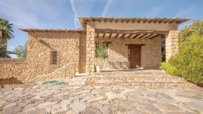 Rustic farm on Cortijo Las Ventajas Street photo 4