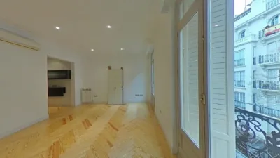 Apartment on Calle Castelló photo 2