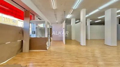Local comercial en venta en Calle de Raimundo Lanas, Griselas-Gardachales (Tudela) de 220.000 €
