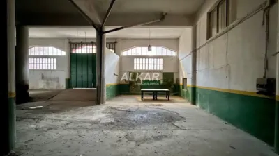 Local comercial en venta en Calle de los Amigos del País, Queiles (Tudela) de 425.000 €