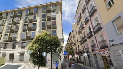 Flat on Calle de Barbieri photo 2