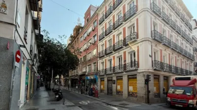 Flat on Calle de Barbieri photo 4