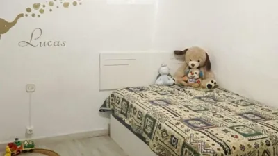 Casa en venta en Calle de Amunt, cerca de Carrer Santa Bárbara, Vilanova d'Alcolea de 75.000 €