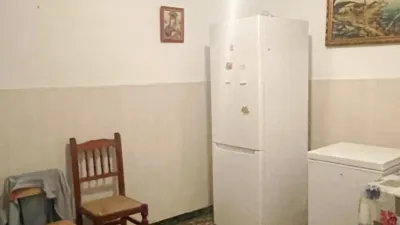 Casa en venta en Calle de Amunt, cerca de Carrer Santa Bárbara, Vilanova d'Alcolea de 75.000 €