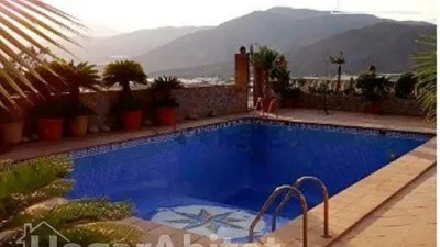 Chalet on Calle del Cerrillo Pago photo 4