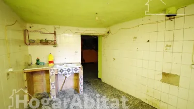 House on Aragol Street photo 21