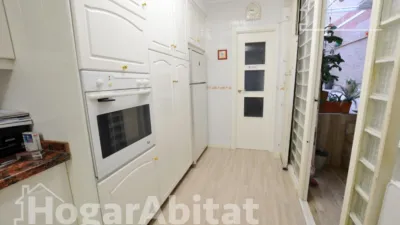 Flat on Jaime Segarra Street photo 11