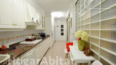 Flat on Jaime Segarra Street photo 8