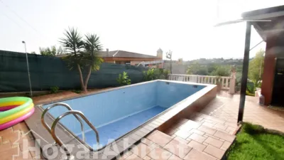 Chalet en venta en Calle Enmig, Borriol de 245.000 €