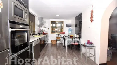 Chalet en venta en Calle Enmig, Borriol de 245.000 €