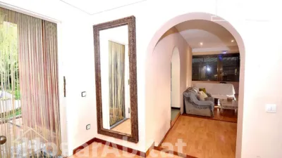 Chalet en venta en Calle Enmig, Borriol de 245.000 €