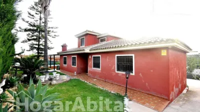 Chalet en venta en Calle Enmig, Borriol de 245.000 €