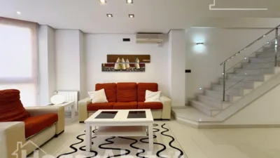 House on Avinguda 25 d'Abril photo 9