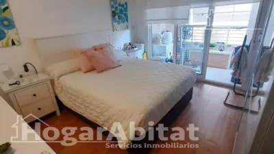 Apartment on Ramón Gallud Street photo 13