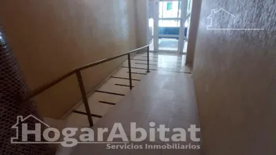 Apartment on Ramón Gallud Street photo 20