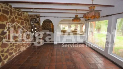 Chalet on Ronda del Puig de Santa María photo 3