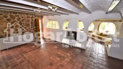 Chalet on Ronda del Puig de Santa María photo 7