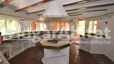 Chalet on Ronda del Puig de Santa María photo 8