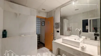 Flat on Calle de Valdés photo 31