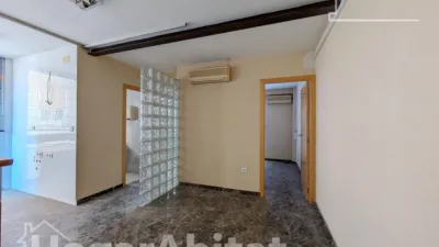 Flat on Calle de Valdés photo 5