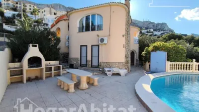 Chalet on Maryvilla Street photo 2