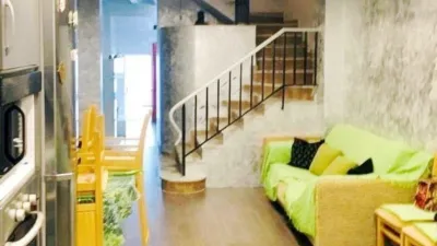 Terraced house in Carrer de Vista Alegre photo 2