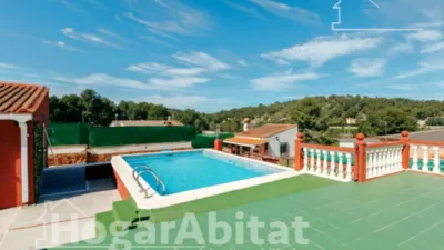 Chalet on Carrer de Rodanes photo 2