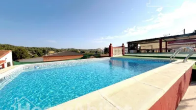 Chalet on Carrer de Rodanes photo 2