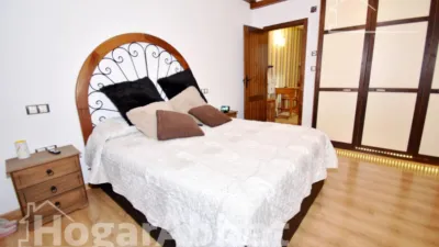 Semi-detached house on Carrer de Cervantes photo 20