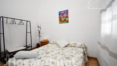 Flat on Ferrocarril d'Alcoi Street photo 15
