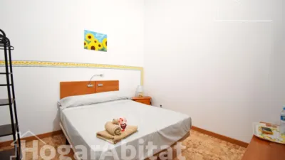 Flat on Ferrocarril d'Alcoi Street photo 21